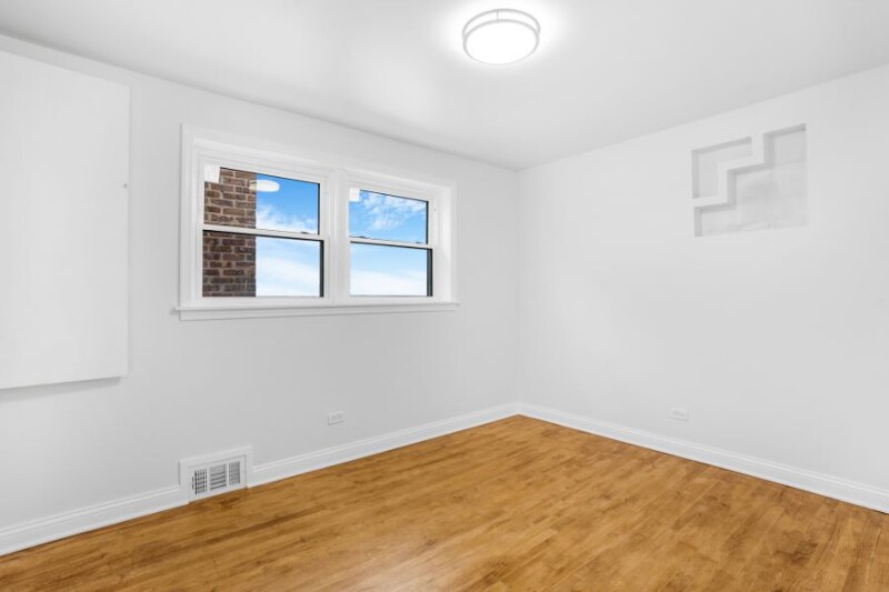 Building Photo - 6136 S Kildare Ave