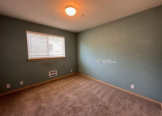 Building Photo - 1670 SW Mulberry Pl