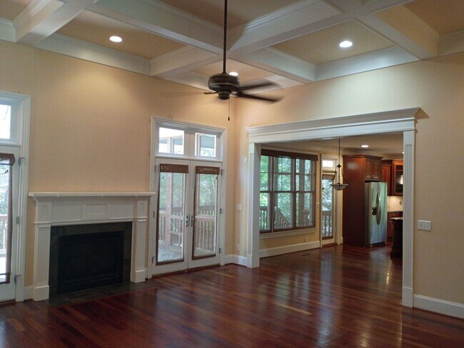 Building Photo - Luxury Living: 4 Bedroom home in Chapel Hill w/ spacious interior | 2 Year Lease Term