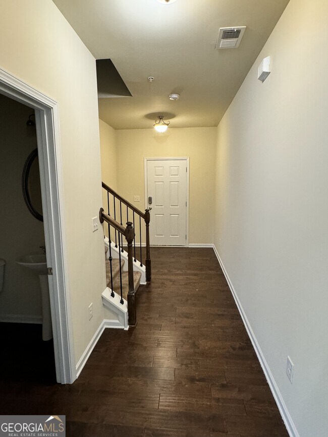 Building Photo - 3405 Castleberry Rd