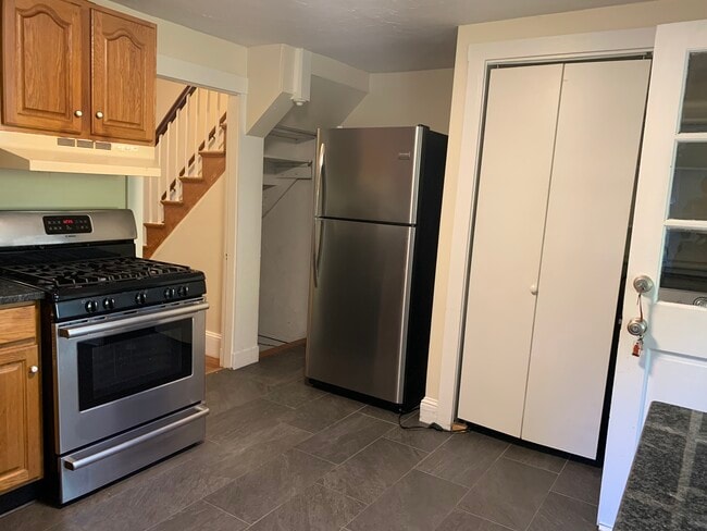 Building Photo - 64 Cedar St