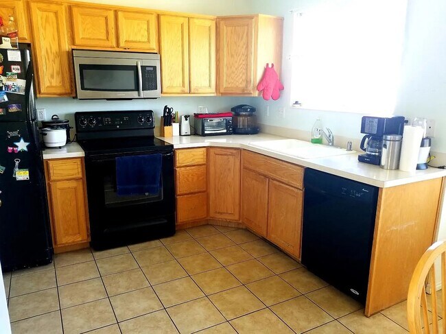 Primary Photo - 1258 W 725 N