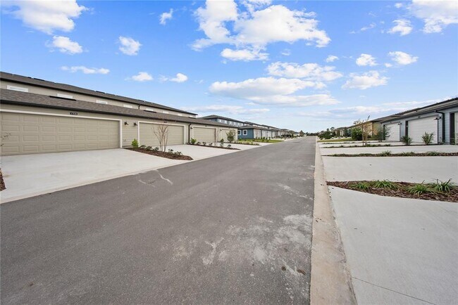 Building Photo - 17538 Northlake Grv Dr