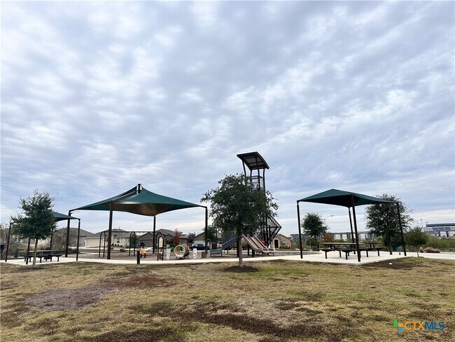 Building Photo - 101 Calgary Ln