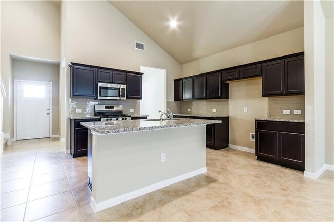 Building Photo - 6521 Ranchito Dr
