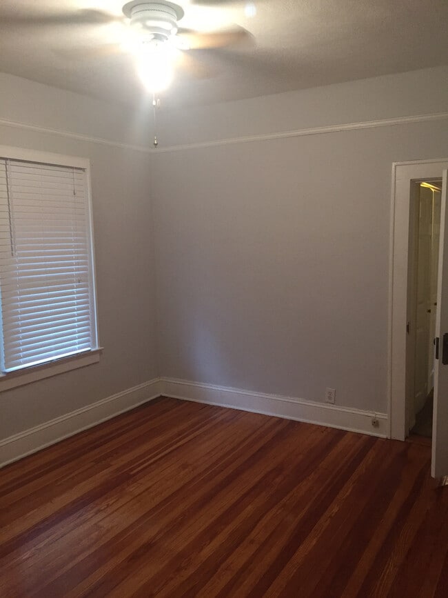 Building Photo - 2501 Oberlin Ave