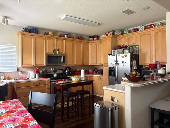 Building Photo - 113 Canyon Rd