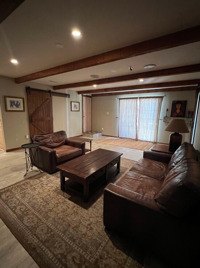 Building Photo - 571 Big Sky Rd