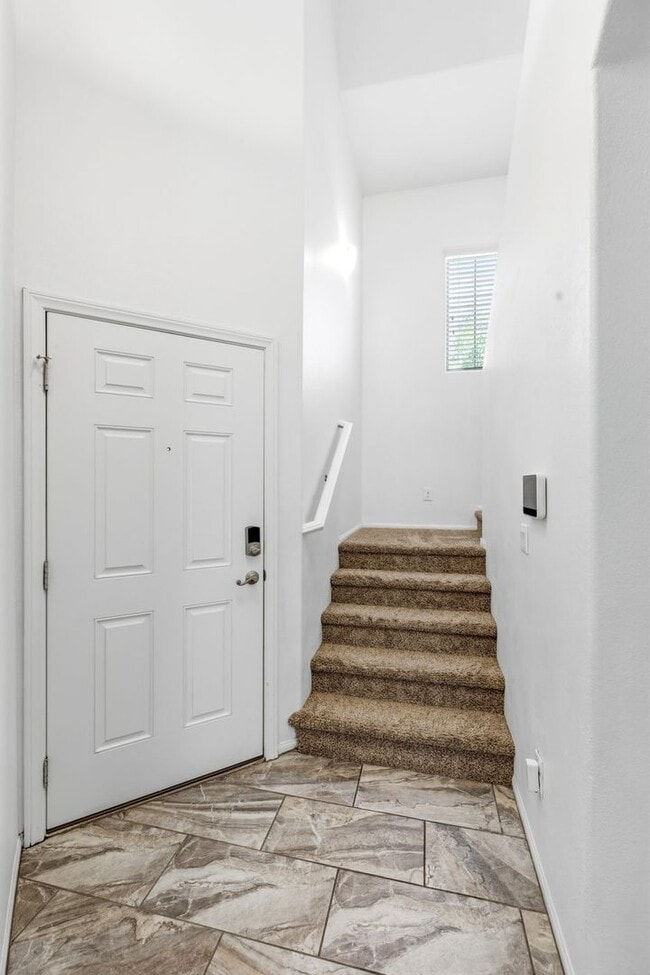 Building Photo - 8123 Mosaic Sunrise Ln