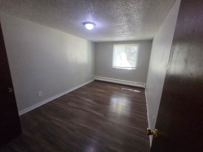 Building Photo - 1 Bed / 1 Bath Condo in Prime Denver Location – Pool + On-Site Laundry