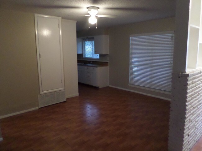 Building Photo - 5829 Cain Dr