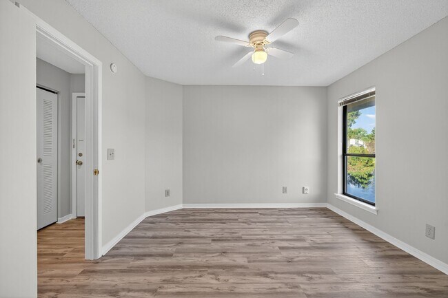 Building Photo - 10200 Belle Rive Blvd