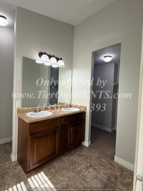 Building Photo - NO DEPOSIT option available for qualified renters!