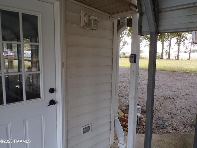 Building Photo - 212 Thoroughbred Dr