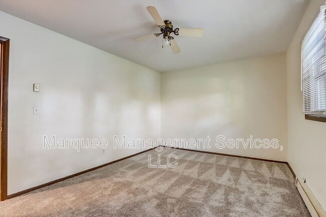 Building Photo - 416 S Bird St