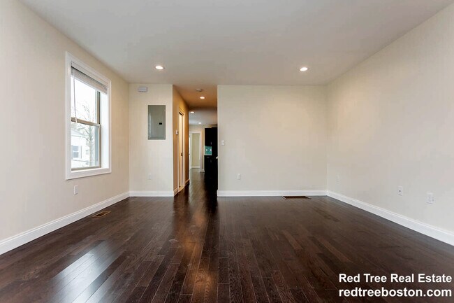 Building Photo - 476 Fulton St