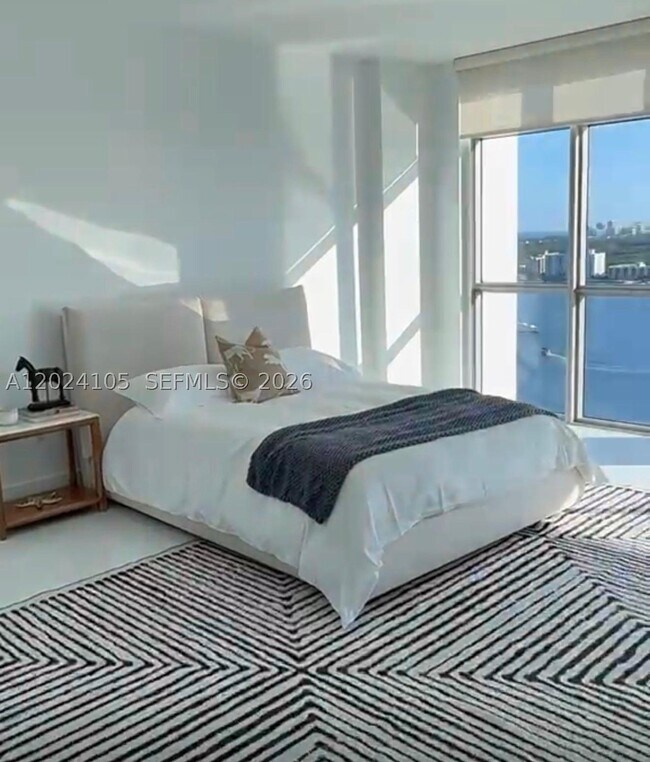 Building Photo - 17301 Biscayne Blvd