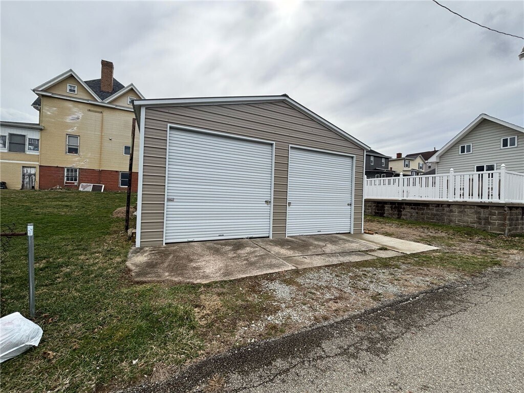 Building Photo - 372 Braddock Ave