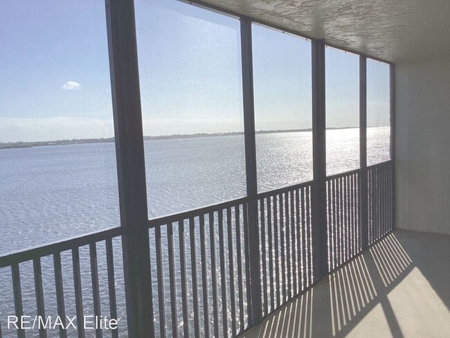 Building Photo - 2 br, 2 bath House - 200 Sykes Crk Pkwy A505