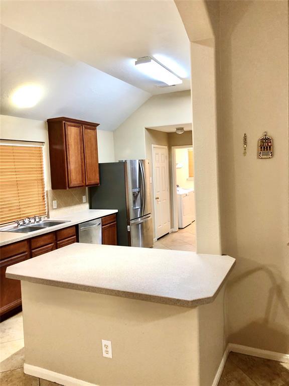 Building Photo - 5402 Silver Oak Dr