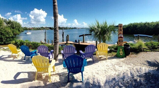 Building Photo - 1221 Sleepy Hollow Rd