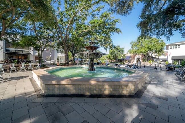 Building Photo - 762 S Village Cir