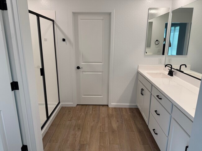 Building Photo - 18085 W Lupine Ave