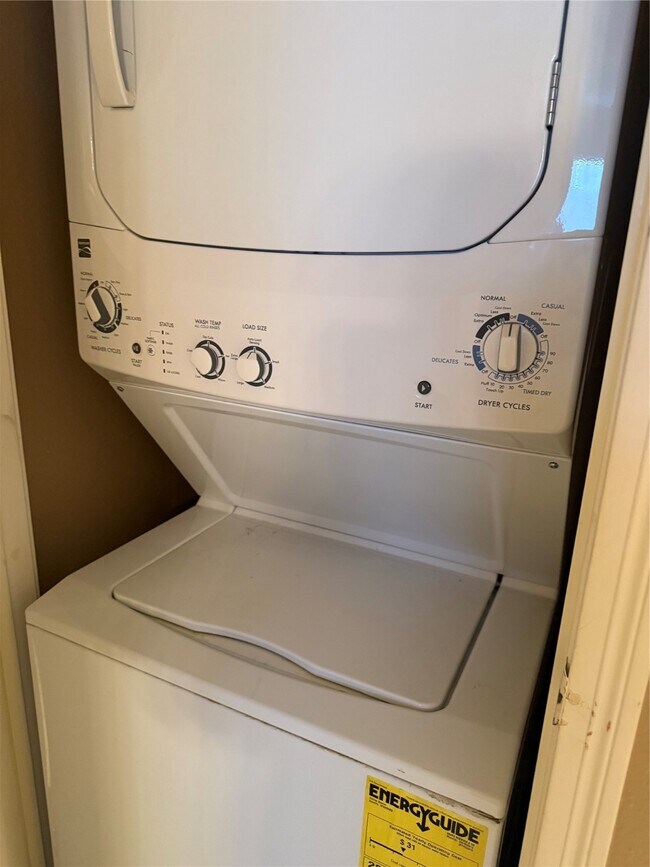 Building Photo - 2120 El Paseo St