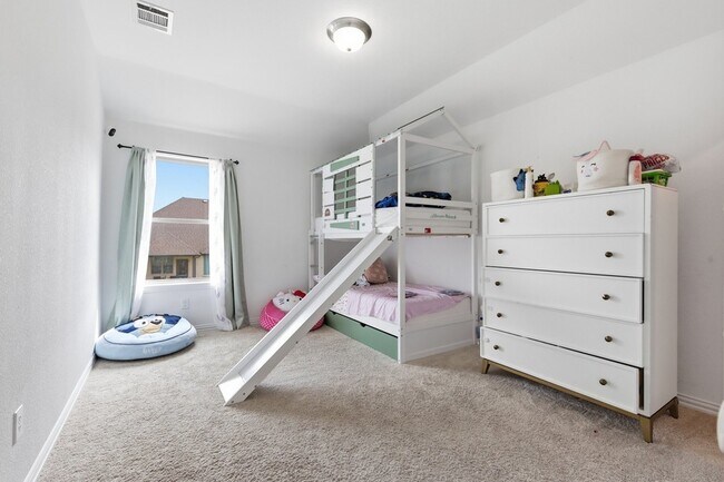 Building Photo - 1728 Pegasus Dr