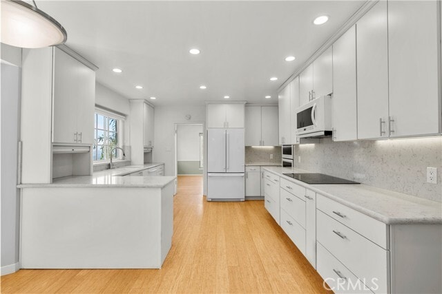 Building Photo - 523 Meadows Dr