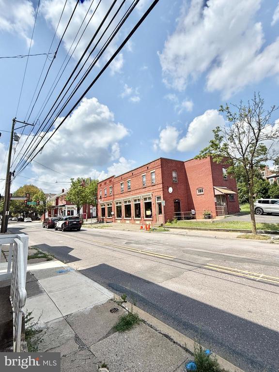Building Photo - 314 Beech St