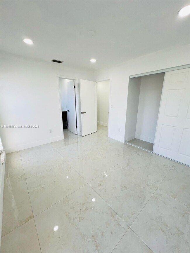 Building Photo - 26045 SW 131st Ct