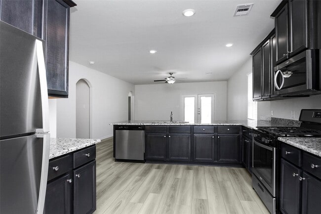 Building Photo - 462 Amberwood Pk Dr