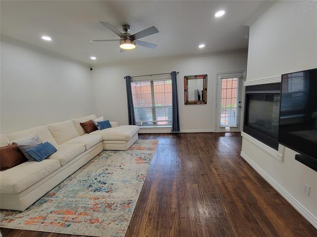 Building Photo - 4263 Towne Lake Ct