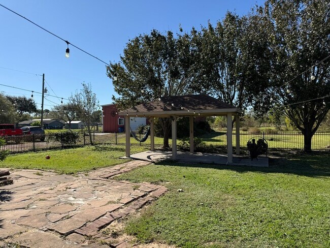 Building Photo - 5828 Avenue P