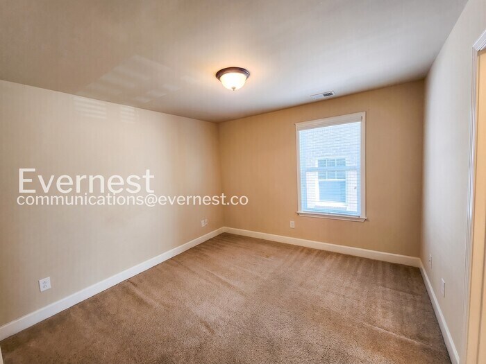 Building Photo - 1656 Danbury Parc Pl