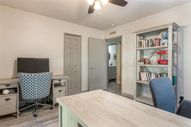 Building Photo - 1000 Middle Cove Dr