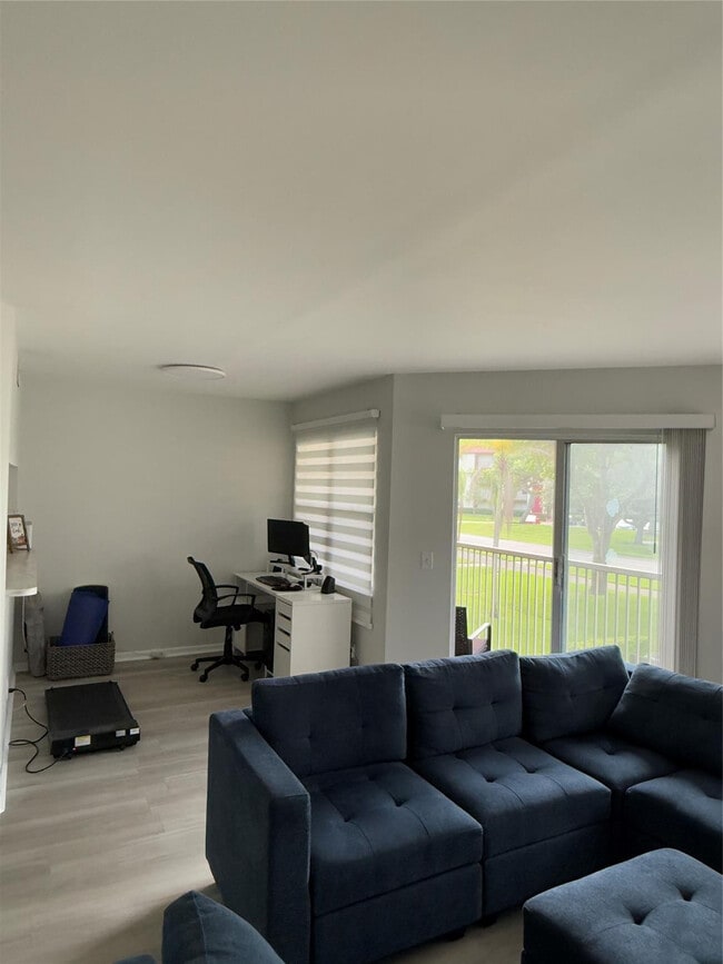 Building Photo - 12850 SW 4th Ct