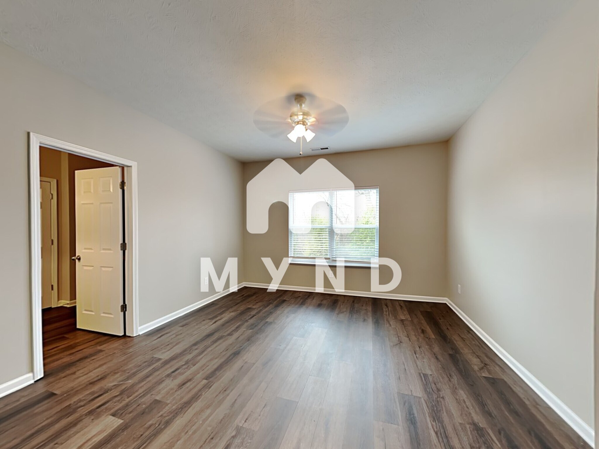 Building Photo - 2428 Apple Tree Ln