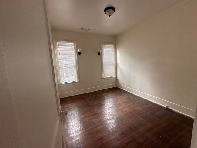 Building Photo - 2293 W Philadelphia St