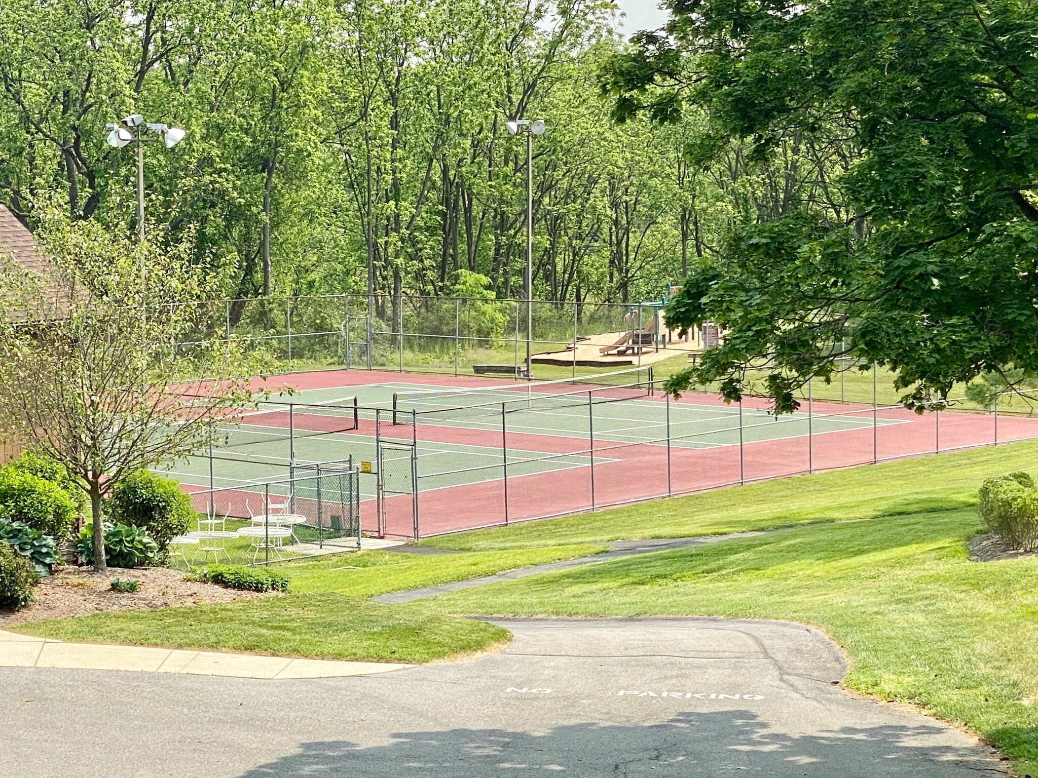 Tennis courts - 1984 Cricklewood Cv