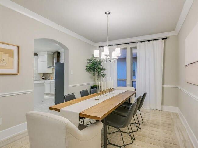 Building Photo - 2610 Sunset Vista Cir