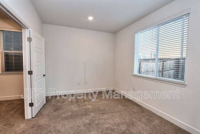Building Photo - 3606 Nuestra Ave