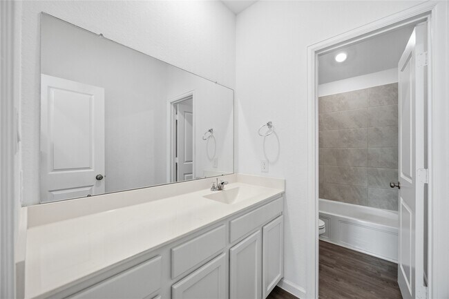 Building Photo - 32319 Melbrooke Dr