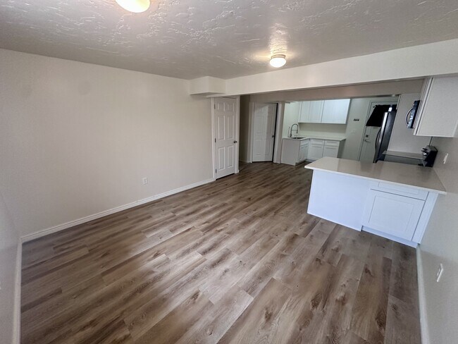 Building Photo - 14053 Lowe Peak Dr