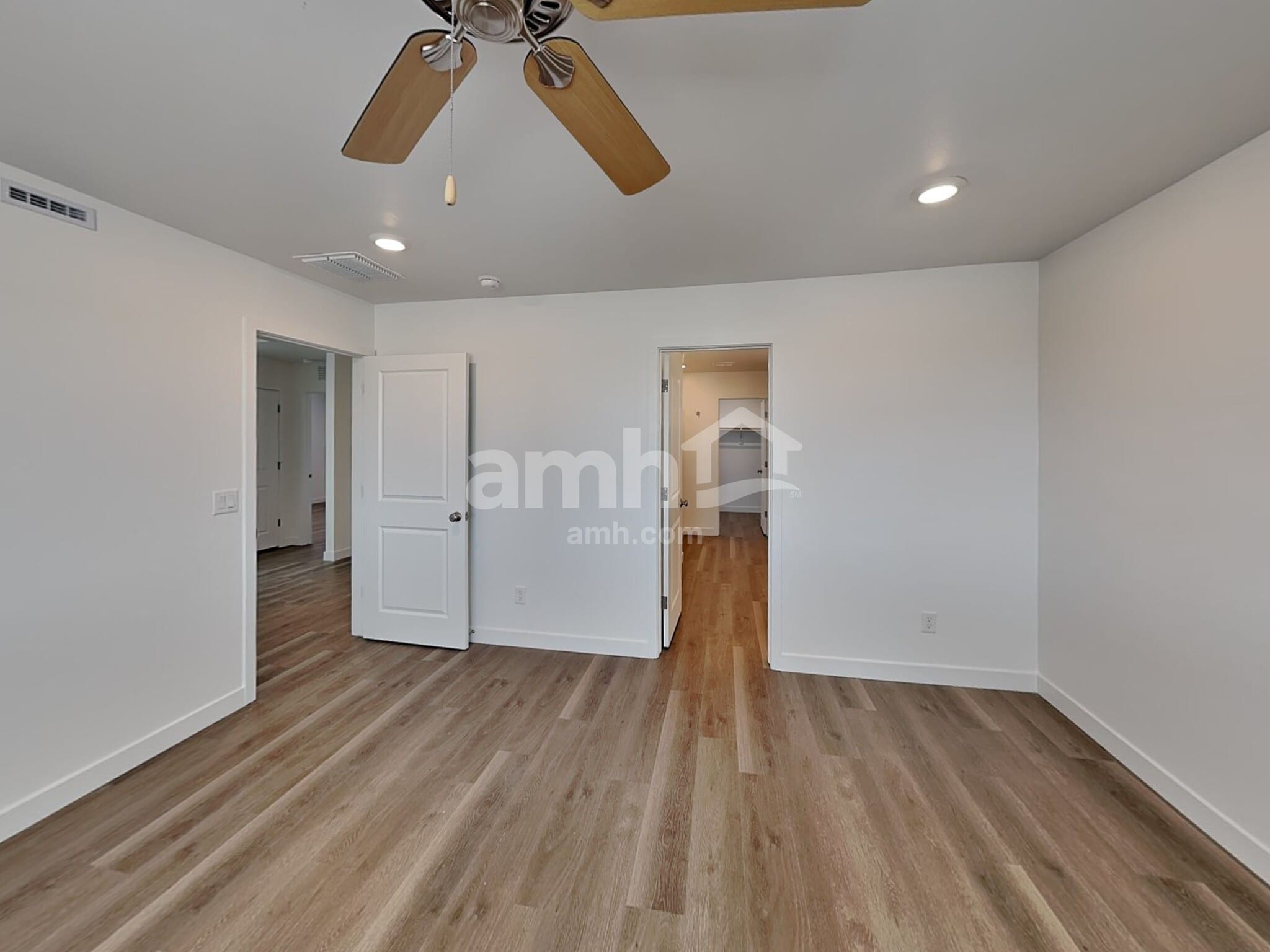 Building Photo - 20177 W Thomas Rd