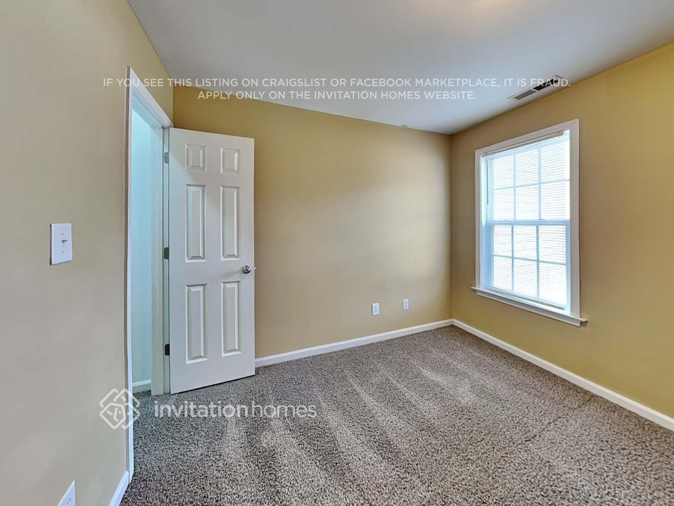 Building Photo - 302 Whitehall Ct