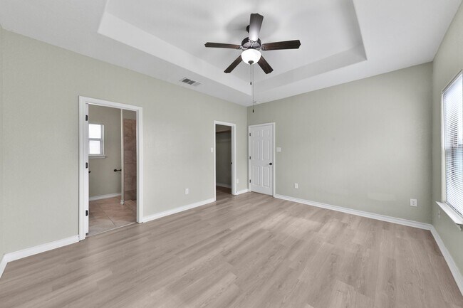 Building Photo - Five Points 4 bedroom home