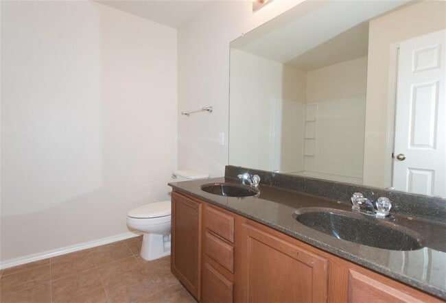 Building Photo - 505 Paseo Grand Dr