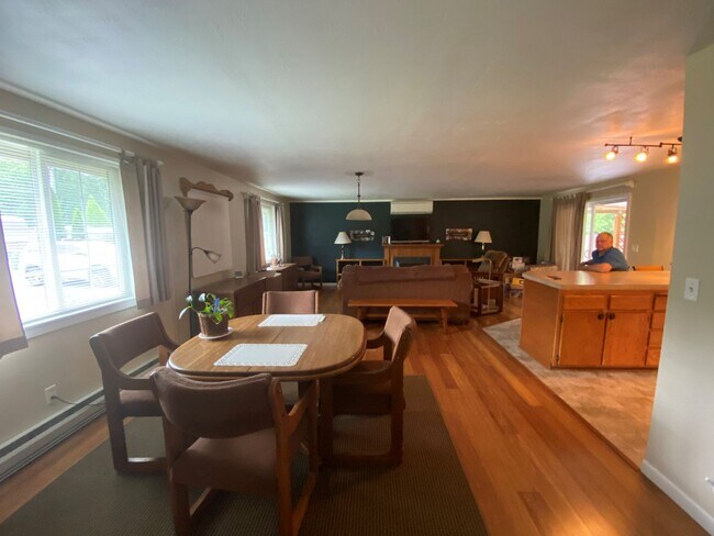 Building Photo - 4 Bed 2 Bath Home in Monroe